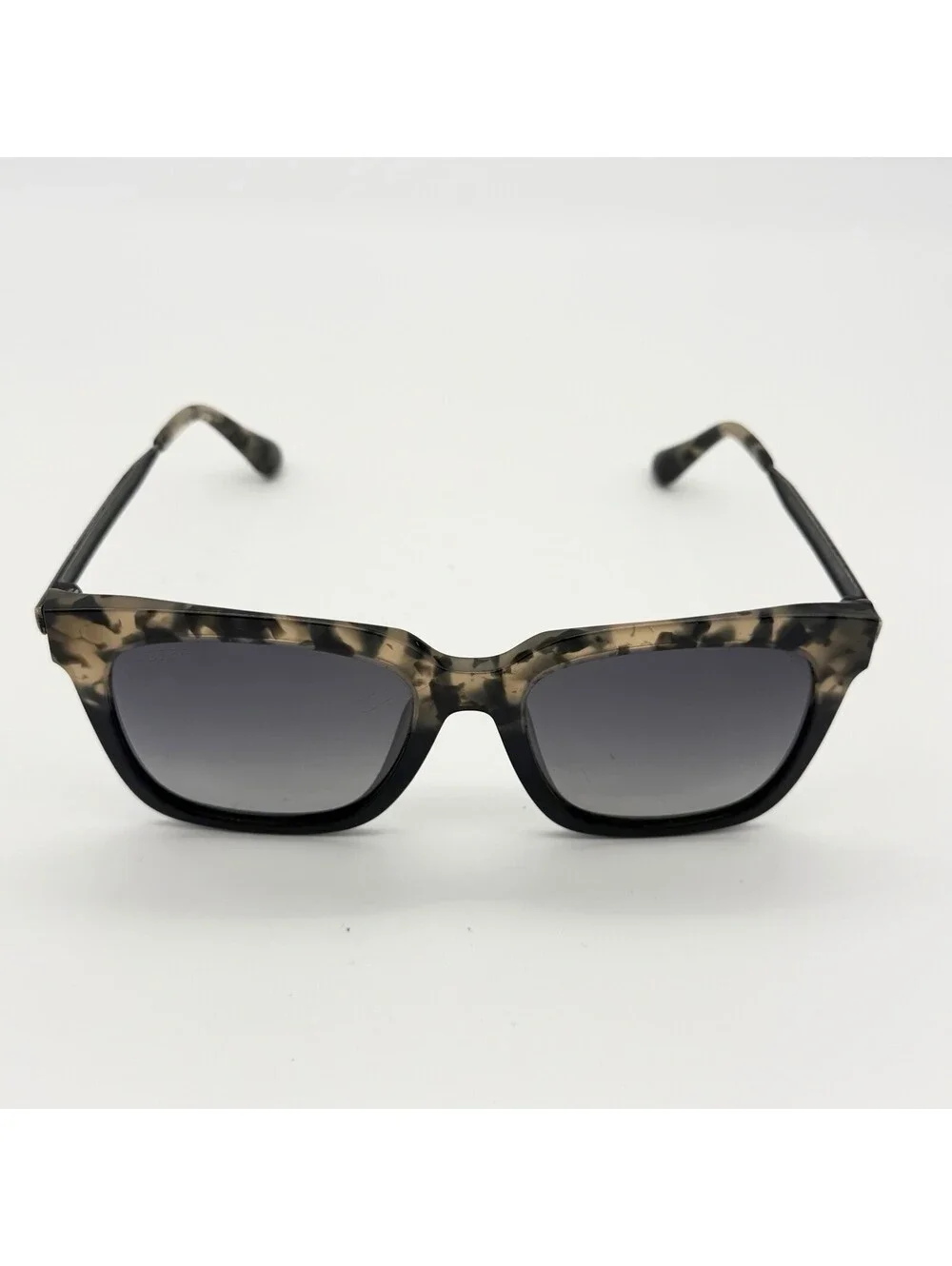DIFF Bella Polarized Square Sunglasses Black Tortoise Gray Womens GF-GG10P